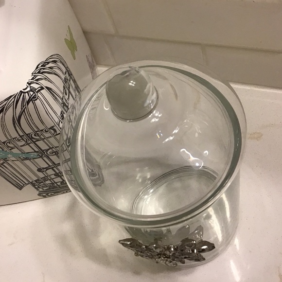 Heavy glass apothecary or candy jar with crystal snowflake - Picture 4 of 5